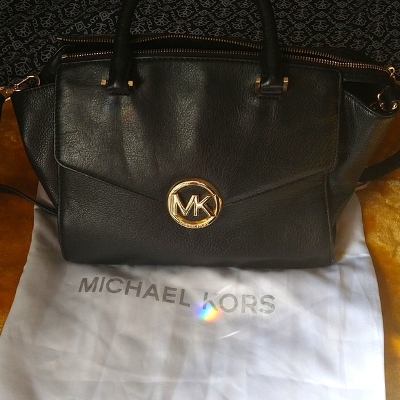 Michael Kors - Picture 1 of 2